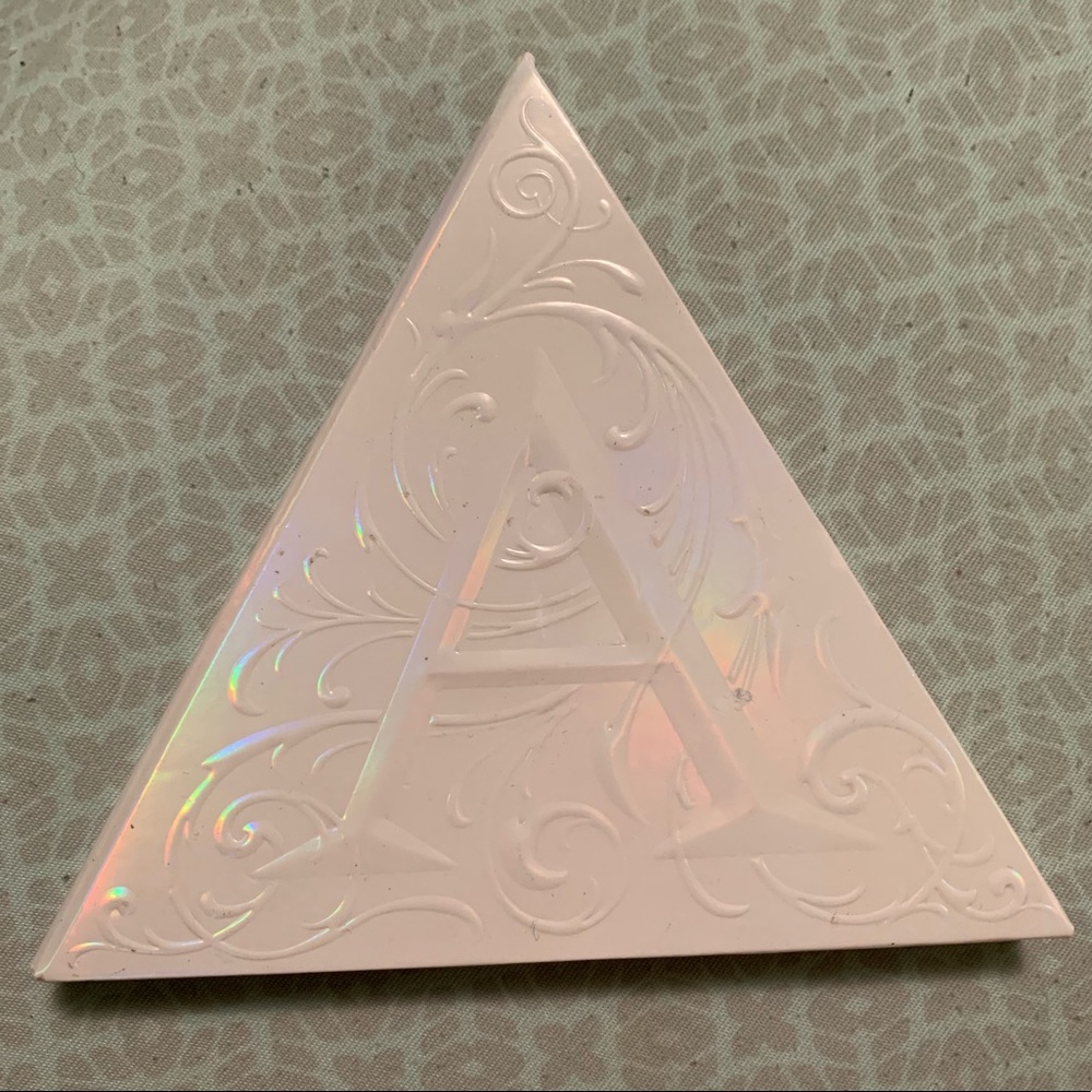 Kat von d highlighter